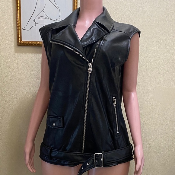 Jackets & Blazers - Black Faux Leather Sleeveless Jacket